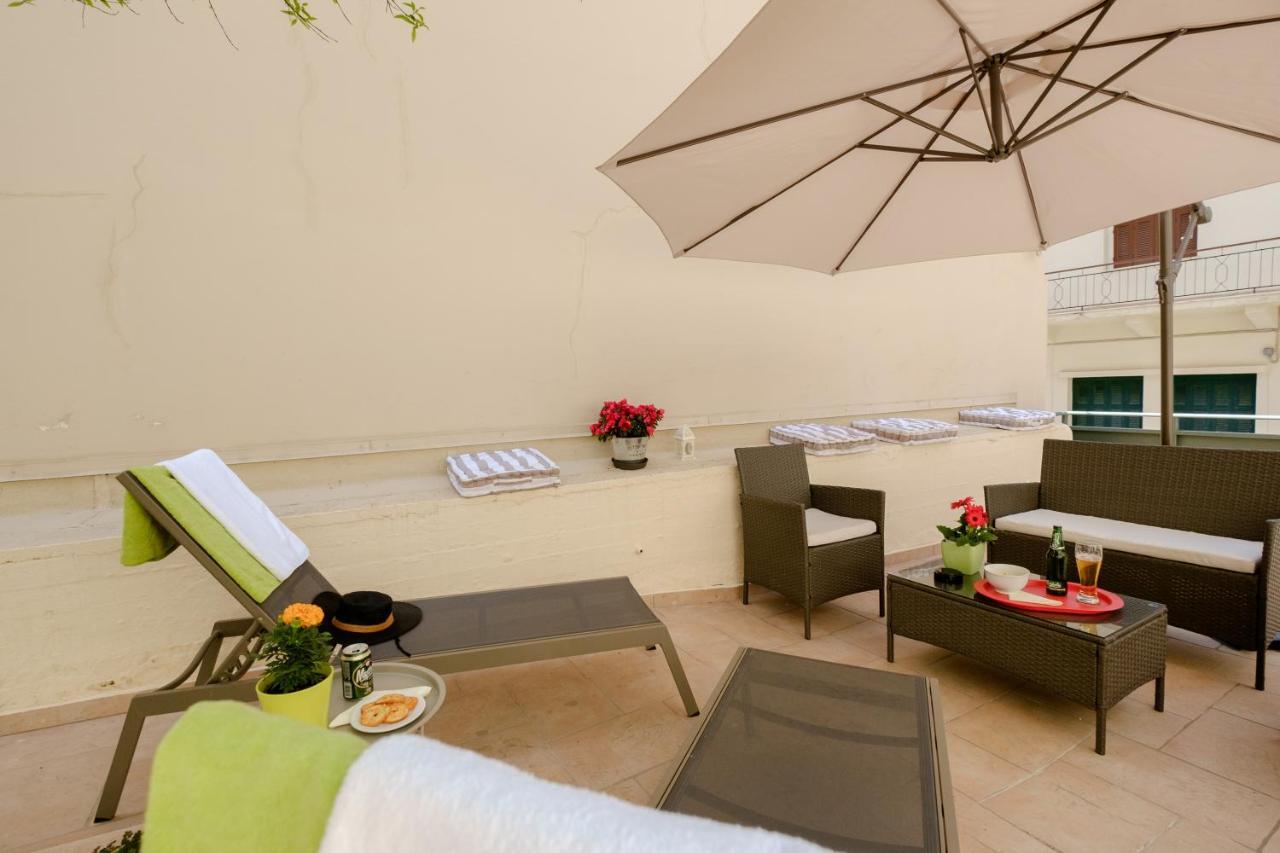 Home With Courtyard In Beating Heart Of Old Town! La Canea Esterno foto
