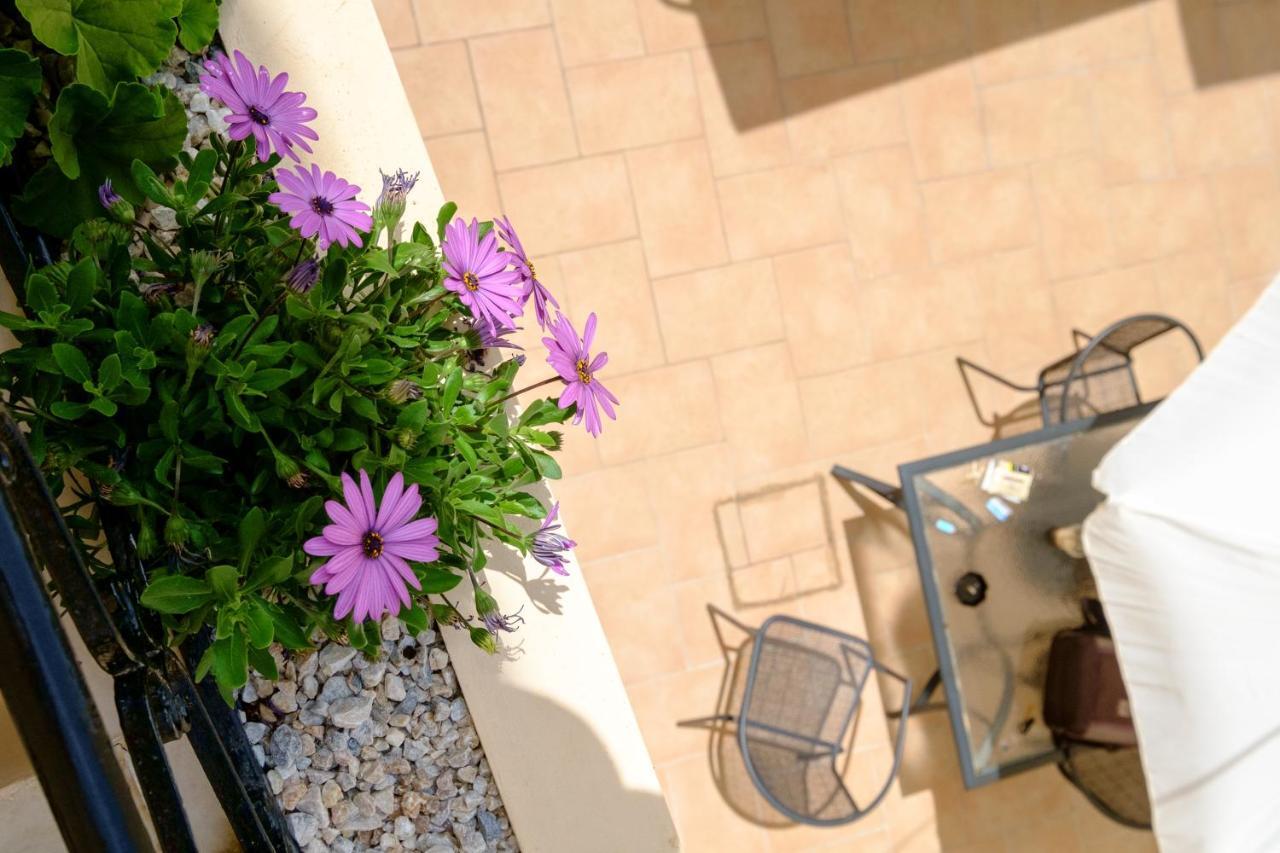 Home With Courtyard In Beating Heart Of Old Town! La Canea Esterno foto