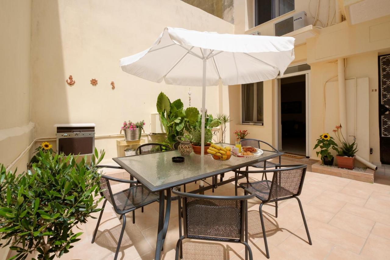 Home With Courtyard In Beating Heart Of Old Town! La Canea Esterno foto