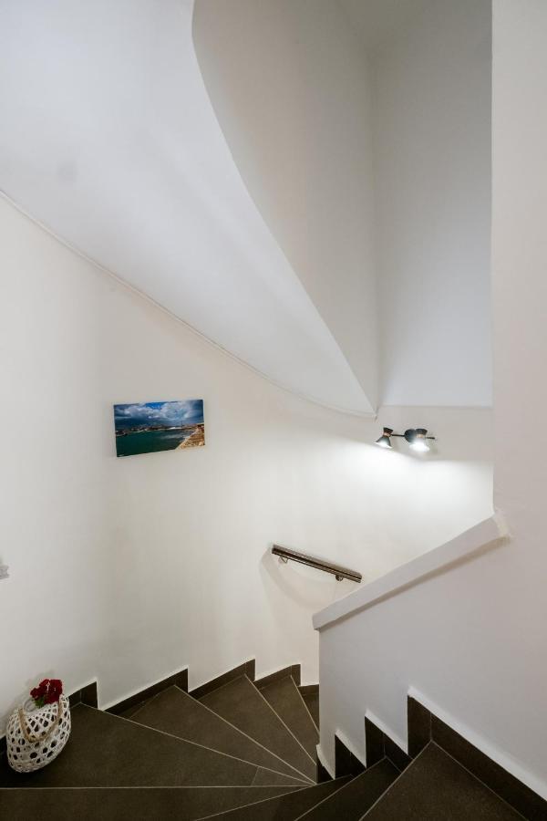 Home With Courtyard In Beating Heart Of Old Town! La Canea Esterno foto